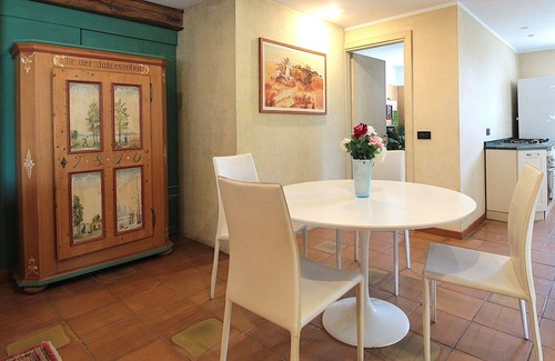 Silea House | Lovely apartment in villa for 4 guests with WIFI, A/C, pool and patio