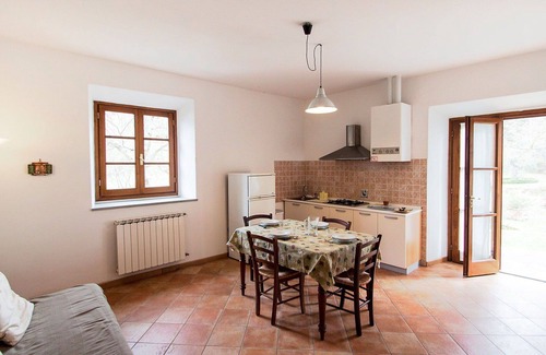 Rufina Villa | Lovely apartment in villa for 4 guests with WIFI, pool, terrace and pets allowed