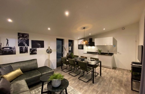 Municipality of Arnhem House | Lovely apartment in villa for 6 guests with WIFI, pool, TV and terrace