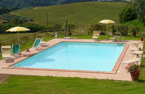 San Gimignano Apartment | Lovely apartment for 4 guests with A/C, WIFI, pool, pets allowed and panoramic view