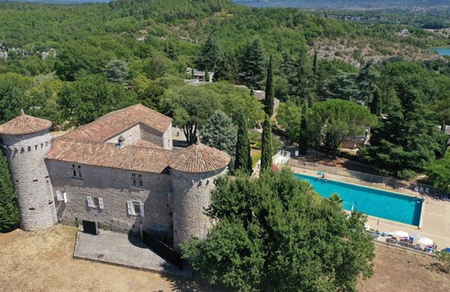 Berrias-et-Casteljau Apartment | Lovely apartment with internet, pool, TV, terrace, pets allowed, panoramic view and parking