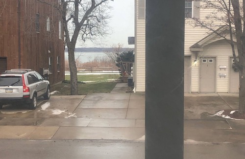 Erie House | Lovely bayview cottage