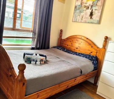 Newbridge House | lovely bedroom in Newbridge