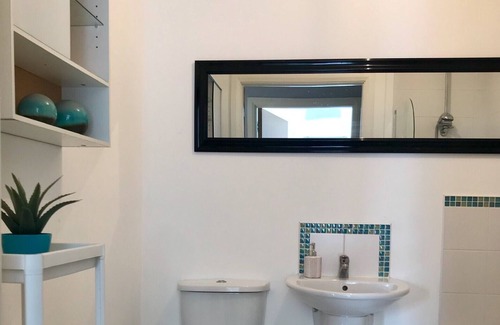 Belfast Apartment | Lovely Belfast apartment with free parking & WIFI