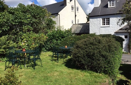 Newton Abbot Cottage | Lovely Character Dartmoor Cottage Just Below the Famous Haytor Rocks