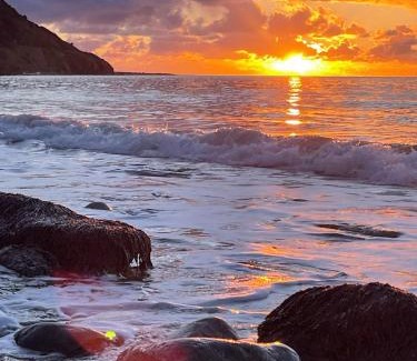 Fairbourne House | Lovely cottage in Snowdonia, private hot tub, by mountains & award winning beach