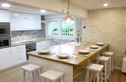 Santiago de Compostela Condo | Lovely flat in Home Santo