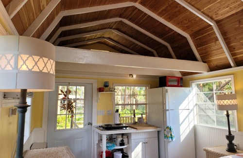Fort Pierce Cabin | LOVELY FARM. CABIN 20 MINUTES FROM. THE EACH