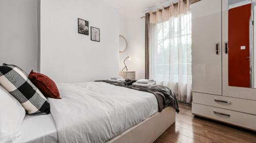Highbury West Apartment | Lovely Flat by Emirates - 5 mins to Kings Cross St Pancras