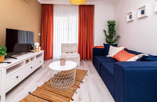 Lara Apartment | Lovely Flat w Pool 5 min to Beach in Antalya