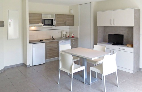 Vieux-Boucau-les-Bains Apartment | Lovely apartment for 4 guests with WIFI, TV and terrace