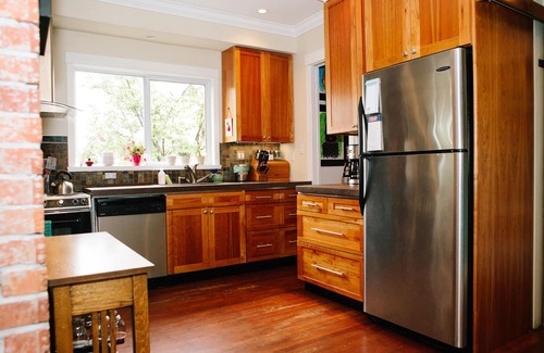 East Side House | Lovely Home, Amazing Locale - business licence # 24-156032