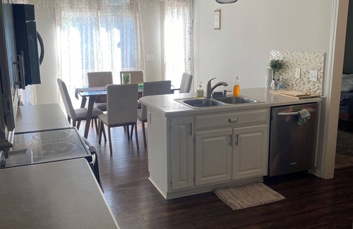 South Kansas City House | Lovely Home Away from Home
