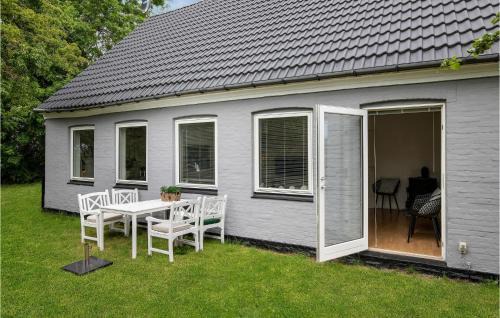 Østermarie House | Lovely Home In Østermarie With Wifi