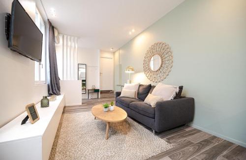 Quartier du Mail Apartment | Lovely Home in Paris Center - AC