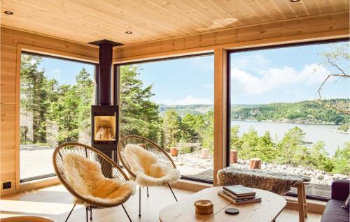 Risor House | Lovely Home In Risør With Kitchen