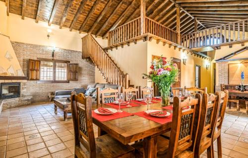 Salar House | Lovely Home In Salar With Kitchen