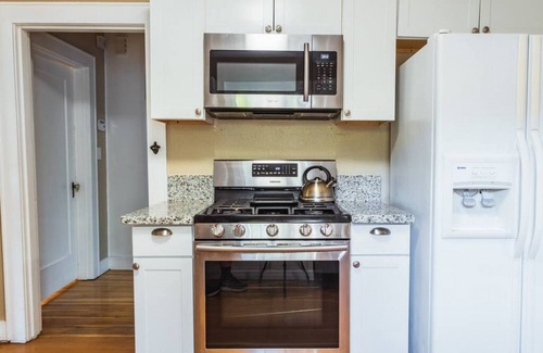 Chico House | Lovely House near Downtown, Your Home away from Home!