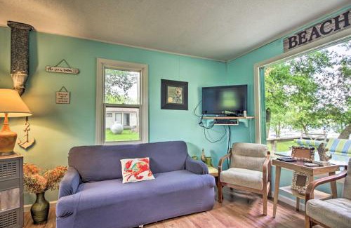 Dent House | Lovely Lake Cabin Boat Rentals and On-Site Bar