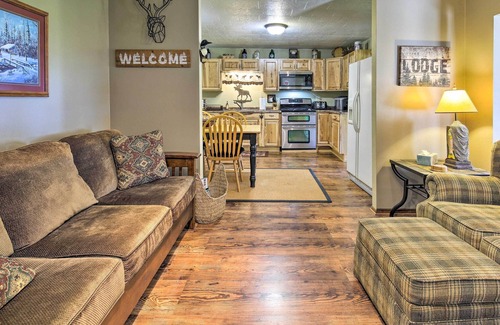 Eagle River Cottage | Lovely Lakefront Cottage w/ Fire Pit & Yard!