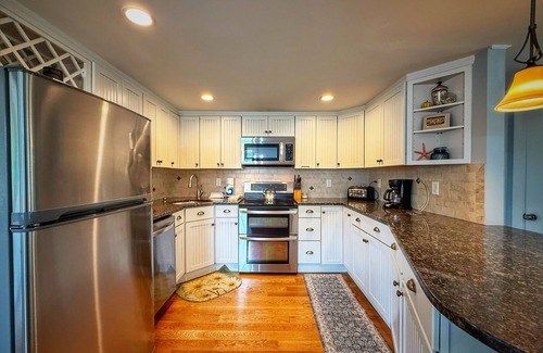West Yarmouth House | Lovely Lewis Bay | Steps to Neighborhood Beach
