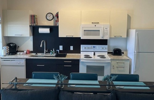Innovation District Condo | Lovely Loft Condo-Short Walk to UF Campus/Stadium