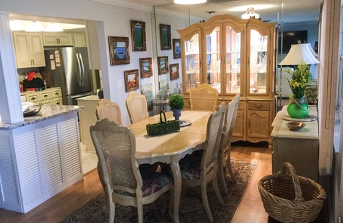 Biggar Villa | Lovely luxury villa, golf, shopping, dining, beaches and spring training