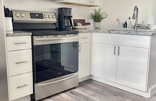 Traverse City House | Lovely, modern townhome located in the heart of Traverse City