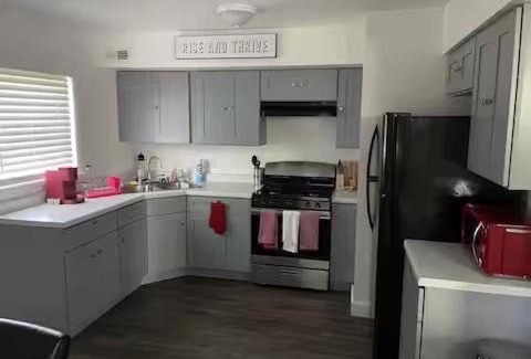 Merrillville House | Lovely One Bedroom Apartment