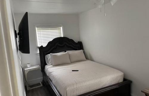 Merrillville House | Lovely One Bedroom Apartment