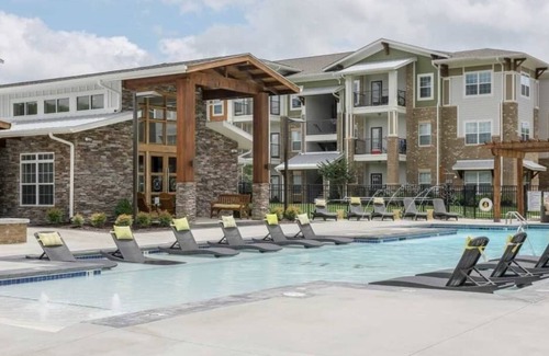 Murfreesboro Apartment | Lovely one bedroom apartment - w/ modern amenities.