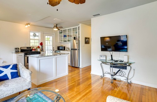 Panama City Cottage | Lovely Panama City Cottage: Walk to Bayside Beach!