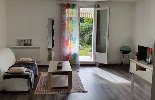 Ahetze Apartment | Lovely, quiet apartment for 4 people