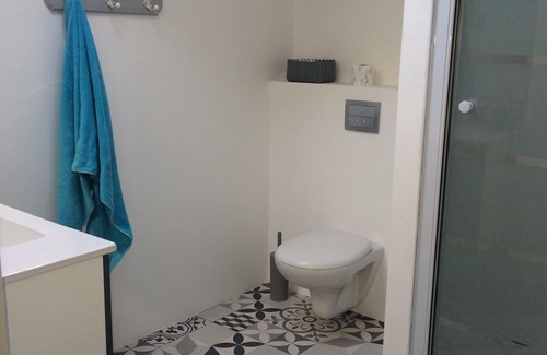 Carcans Plage House | Lovely renovated house on enclosed land, close to amenities and ocean.