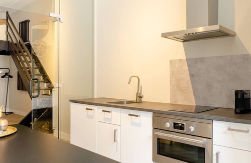 Tilburg Apartment | Lovely "royal" home, for 2 adults + 2 extra beds.