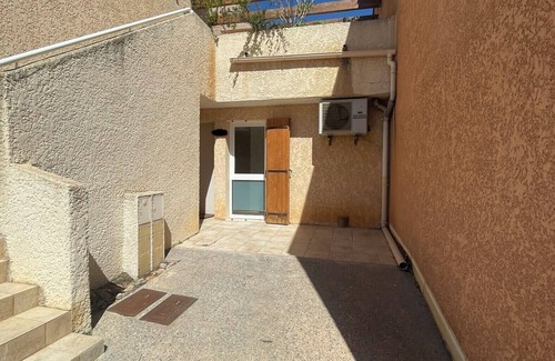 Fitou Apartment | Lovely sea-view apartment with heated swimming pool