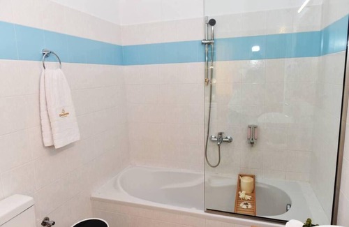 Plaka Apartment | Lovely SeaView Apartment in Chania
