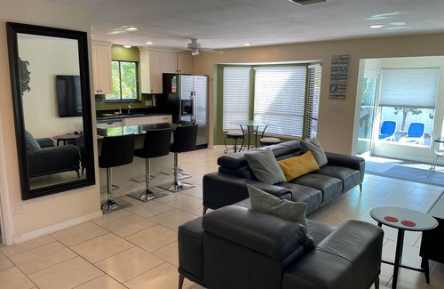 Siesta Key House | Lovely Siesta Key house near beach w/heated pool - Safe & Available for rental!