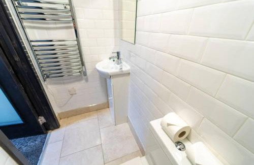 Selly Oak Apartment | Lovely Studio 10 mins from City for Short term