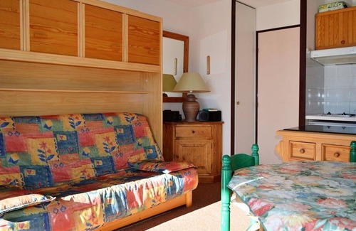 Pyrenees 2000 Apartment | Lovely studio cabin for 4, balcony, parking, Bolquère-Pyrénées 2000