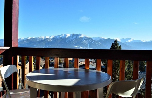 Pyrenees 2000 Apartment | Lovely studio cabin for 4, balcony, parking, Bolquère-Pyrénées 2000