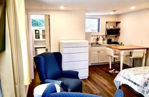 St. Petersburg - Clearwater Apartment | Lovely studio few miles from the beach!