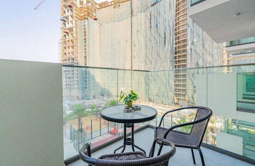 Jadaf Apartment | Lovely Studio with Cozy Balcony and Outdoor Pool