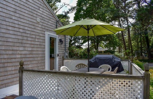 Dennis Port House | Lovely three bedroom home with access to Swan Pond