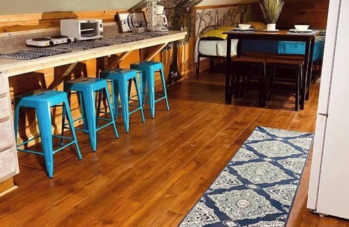 Laurel Cabin | “Lovely Tree”Bunk House&Pool@The House on the Hill