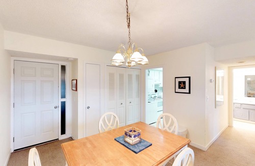 South Beach Condo | Lovely villa with central AC, and easy beach access