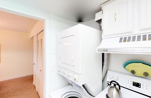 South Beach Condo | Lovely villa with central AC, and easy beach access