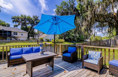 Savannah Apartment | Lovely waterfront apartment on creek inlet with dock - dog-friendly