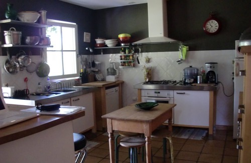 Bagnols-sur-Ceze House | Lovely, well-fenced family home.