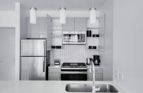 West Loop Apartment | Lovely West Loop 1BR w/Gym & Pool in heart of Greektown, by Blueground